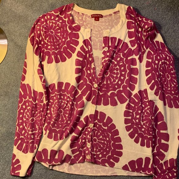 Light weight cardigan w/fun purple floral pattern - Picture 1 of 2
